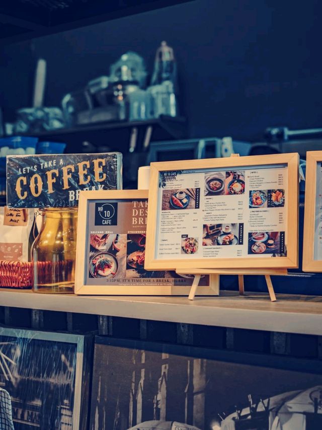 No.10 Cafe