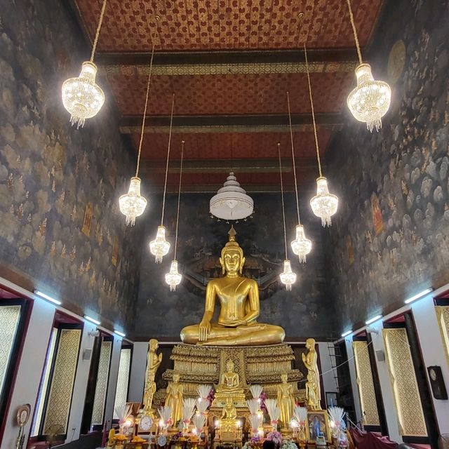 โลหะปราสาทแห่งแรกขิงไทย ณ วัดราชนัดดารามวรวิหาร 