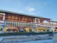 เดินเที่ยวแบบชิคๆที่สถานีรถไฟหัวหิน🚂🛤️