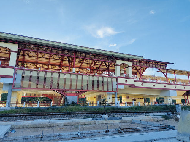 เดินเที่ยวแบบชิคๆที่สถานีรถไฟหัวหิน🚂🛤️