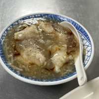 （板橋小籠包）尤手工小籠包～手工製作厚皮小籠包！搭配無糖豆紅、魷魚羹湯超好吃～尤手工小籠包菜單