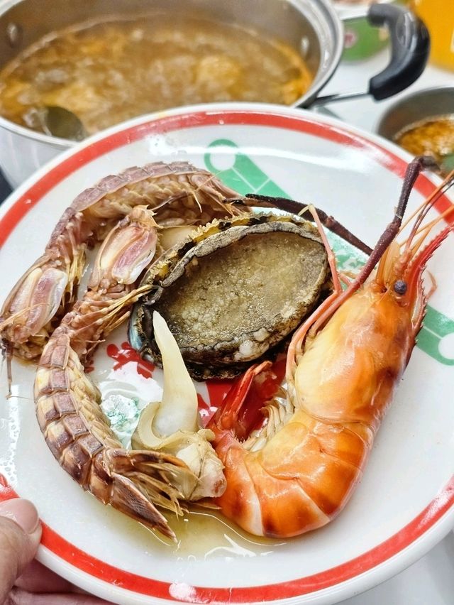 📍 深圳必吃！ 現撈活海鮮～舟記海鮮市集火鍋🍲