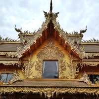 Majestic White Temple at Vhiang Rai 