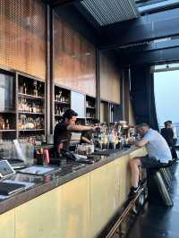 【タイ バンコク🇹🇭】Sunsetの見える穴場のルーフトップバー🍸