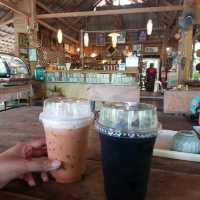 ร้านบ้านชาในป่าฝน Tea House in Rainforest