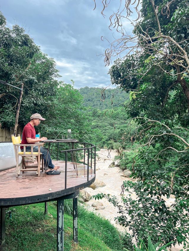 Stay Wild & Café ที่พักและคาเฟ่ริมลำธารสุดชิล🌿