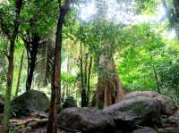 เที่ยววัดเขาบรรจบ เดินผ่านประตูสวรรค์