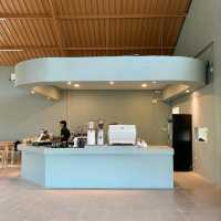 KAMARI COFFEE | COFFEE & SPACE HANG OUT