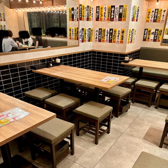 【大阪・難波】肉料理も魚料理も楽しめるネオ酒場「大衆酒場 ひとめぼれ 裏難波店」