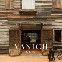 Vanich House ตลาดน้อย