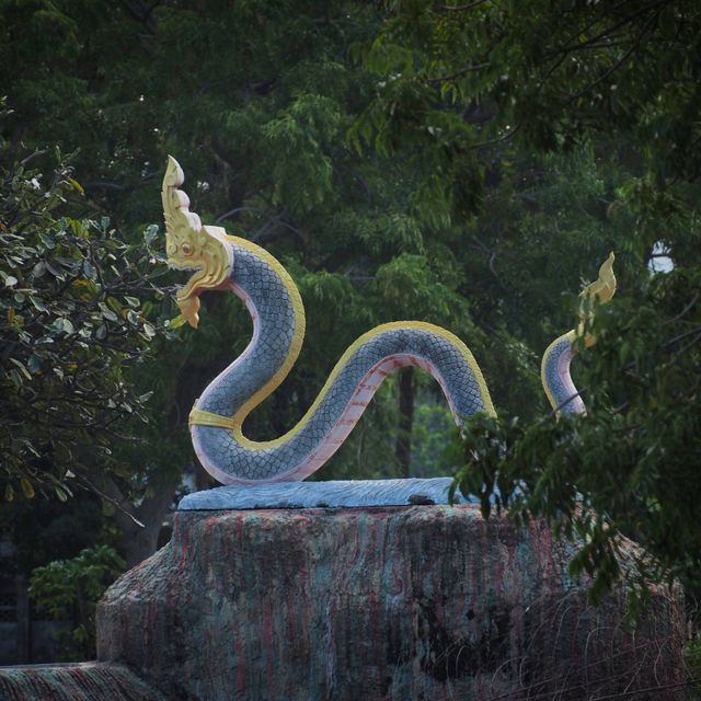 วัดแสนสุข บางแสน