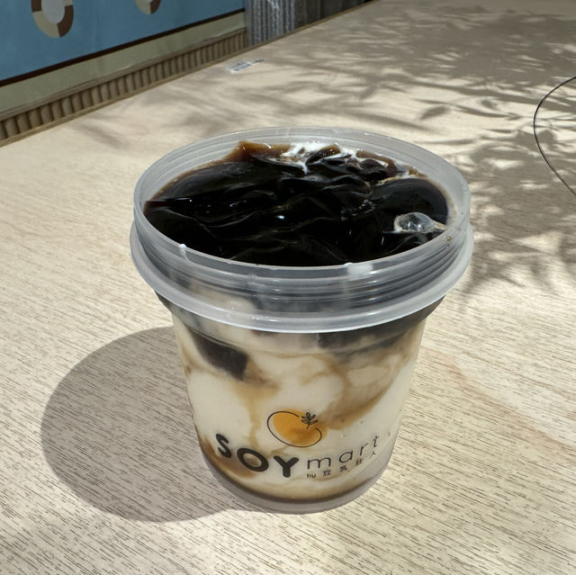 豆乳狂人期間限定嘅榴槤糖水😍太狂了😱😱😱