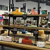 Indulge in Bath Art at LUSH: A Sensory Shopping Experience