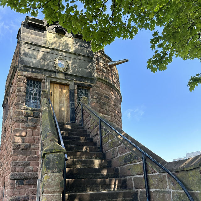 City day tours at Chester city walls