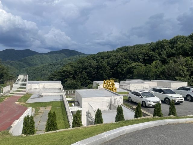 경기도 가평 <오버더마운틴> 프라이빗 독채펜션 풀빌라