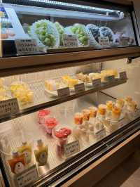 【福岡カフェ】旬のフルーツを使ったスイーツが食べられる老舗フルーツ店のカフェ✨