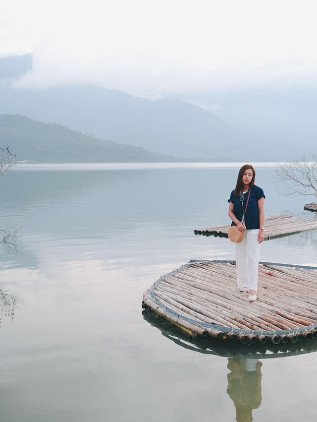 ชมพระอาทิตย์ตกที่ Lap An Lagoon Hue 🌅