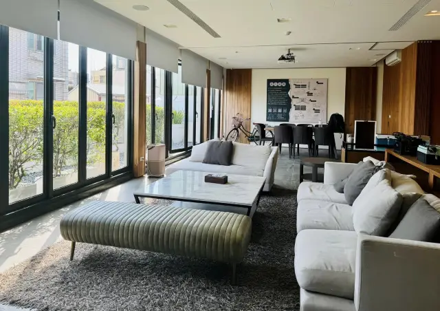 New Experience at the Old Hotel in Tainan｜Gugeng Jiao Travel
