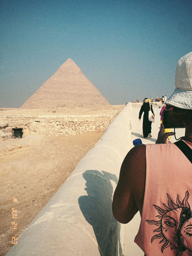 人がいないエジプトのピラミッド🇪🇬この時間に行けば激推しショットが撮れちゃう📸