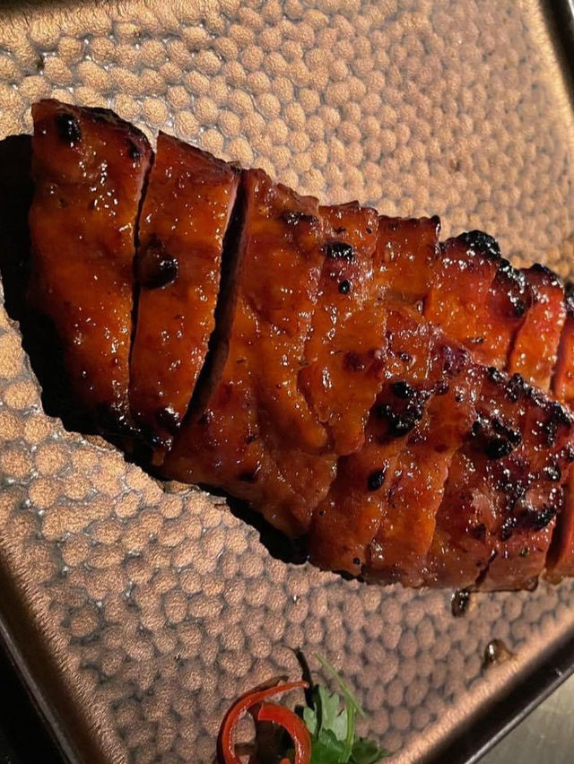 Mott32 หมูแดงคือฟิน 