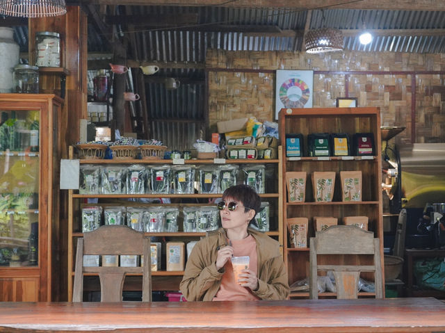 ร้านกาแฟ CC1971 เมืองปากซอง ลาวใต้