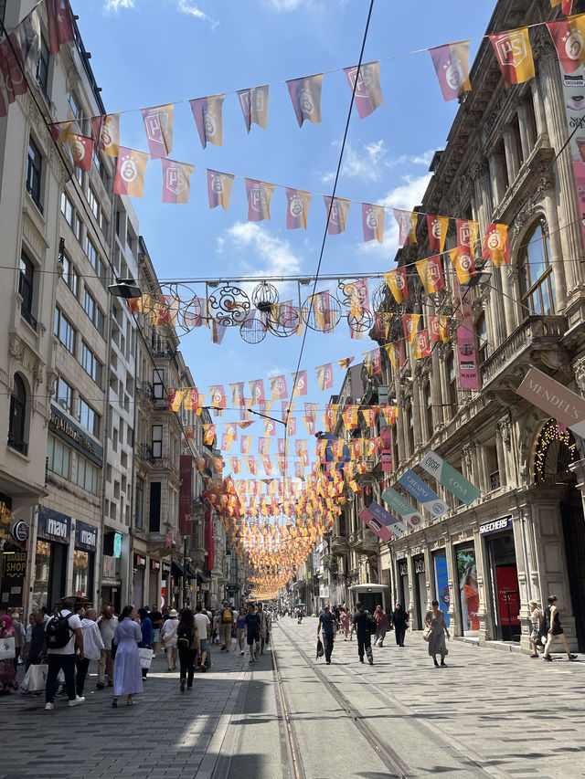 伊斯坦堡最熱鬧景點：獨立大道🛣️🛍️🇹🇷