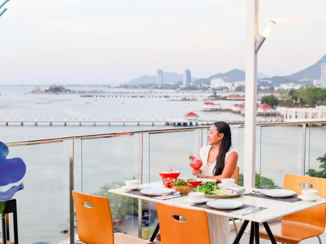 Centara Sonrisa Residences & Suites Sriracha