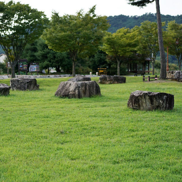 산책하기 좋은 고창 고인돌 박물관