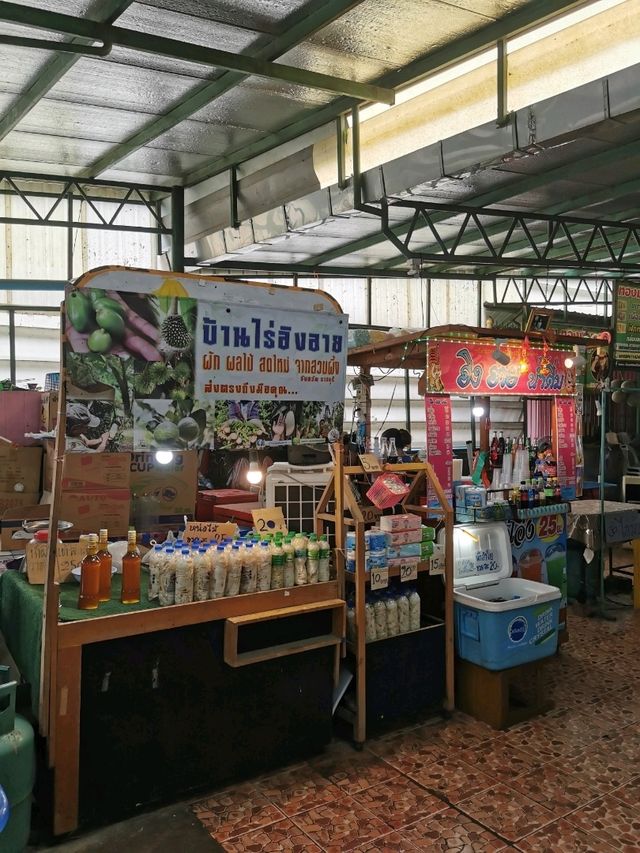 เดินเล่นเพลินๆชิลๆที่ตลาดน้ำวัดตะเคียน 