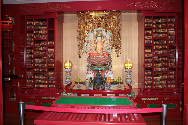 Buddha Tooth Relic Temple 