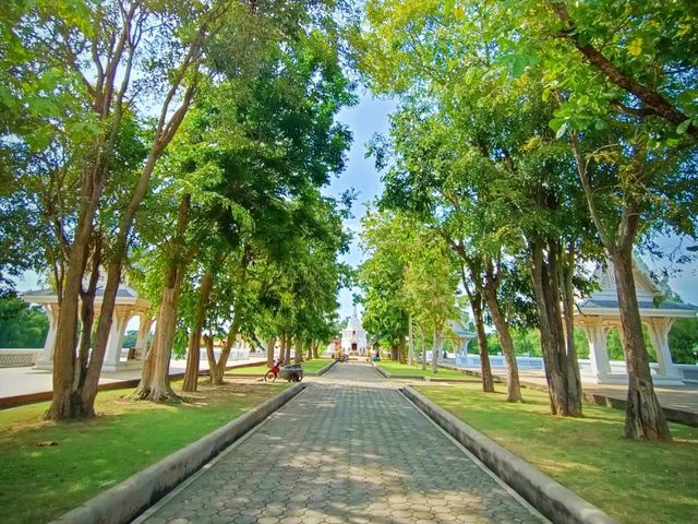 สถูปพระเจ้าตากสิน จ.ฉะเชิงเทรา