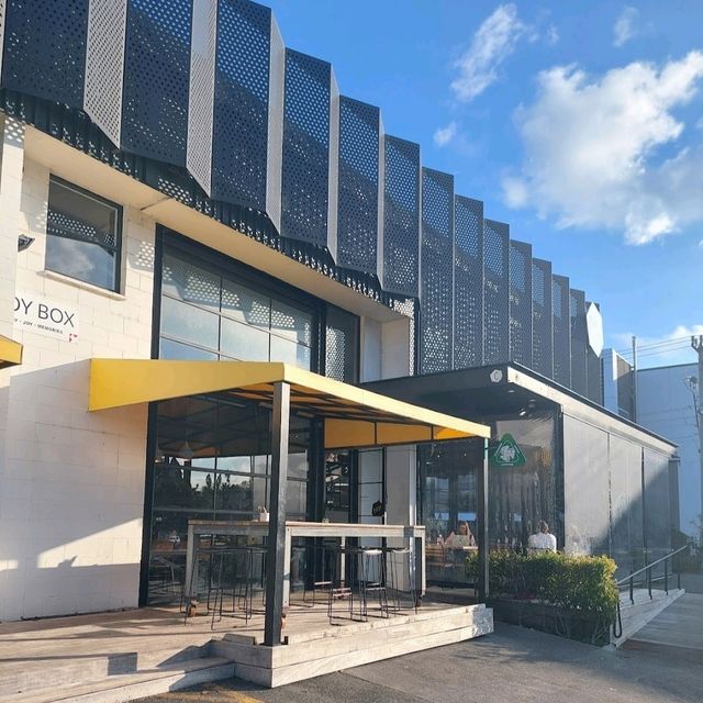 Great coffee & Food options