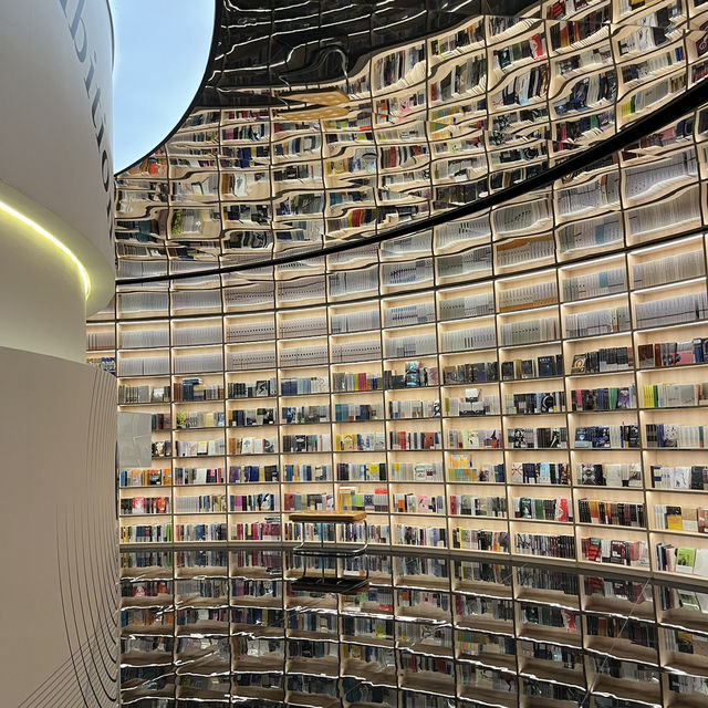 充滿科幻的書店
