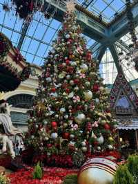 A Glamorous Christmas at the Bellagio: Las Vegas Sparkles Brighter