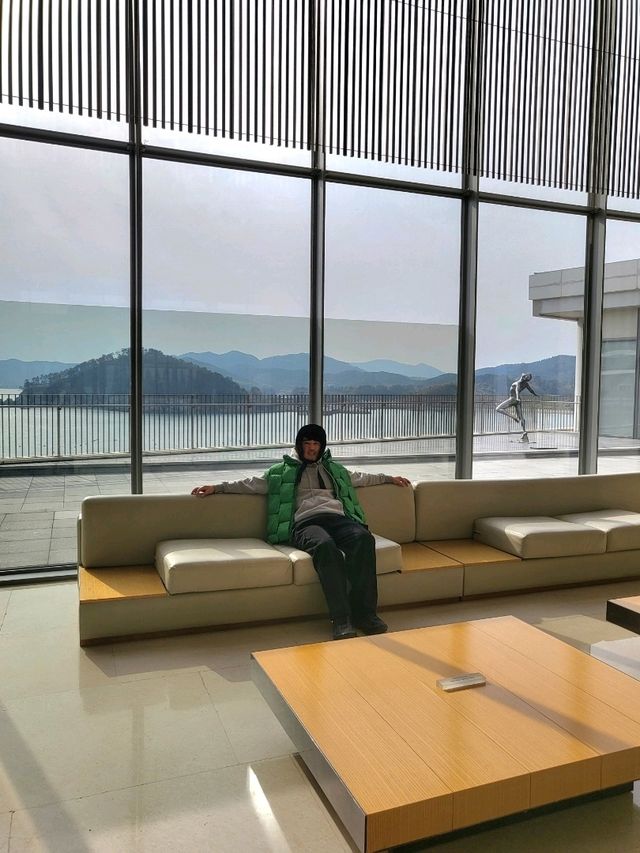 숲속 요정이 살것 같은 거제 트리맛집
