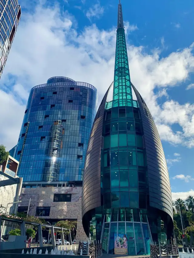 การเดินทางคนเดียวที่ The Bell Tower