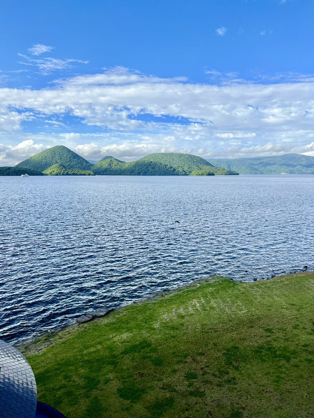 Lake Toya Hot Spring🦢