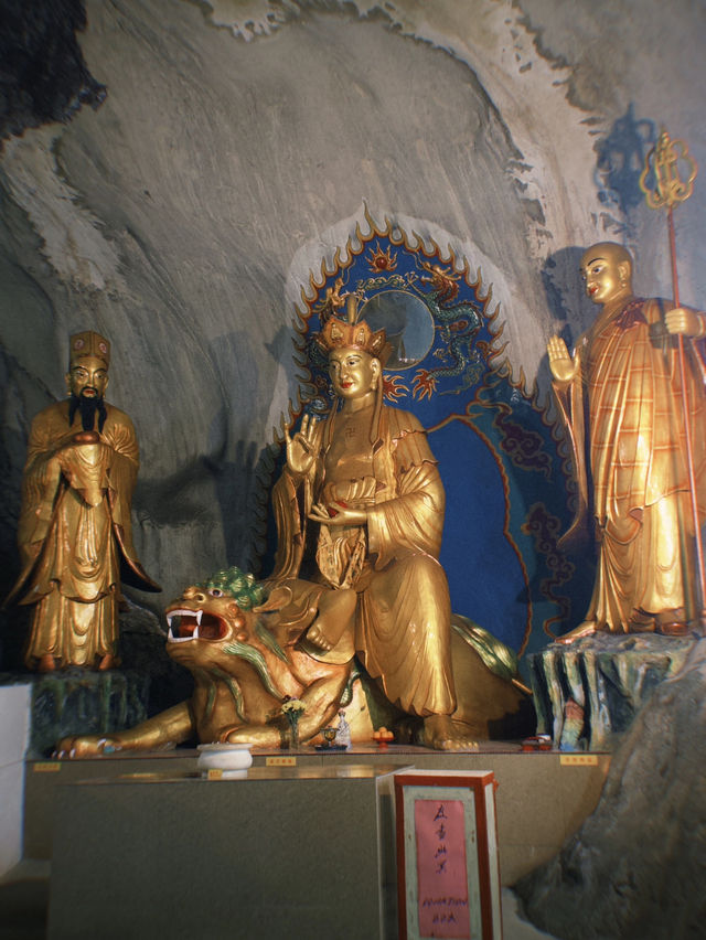 Perak Cave Temple: A Spiritual Sanctuary Amidst Limestone Hills