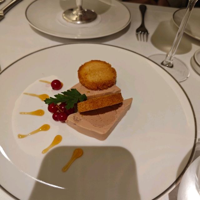 MSC 歐羅巴號 Yacht club (遊艇會）