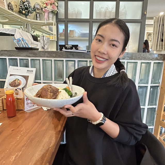 เอ๋ & เอก ร้านสเต็กชื่อดังที่สุดในพัทยา
