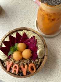 バリ島🇮🇩チャングーのピンクのカフェ🥥💞