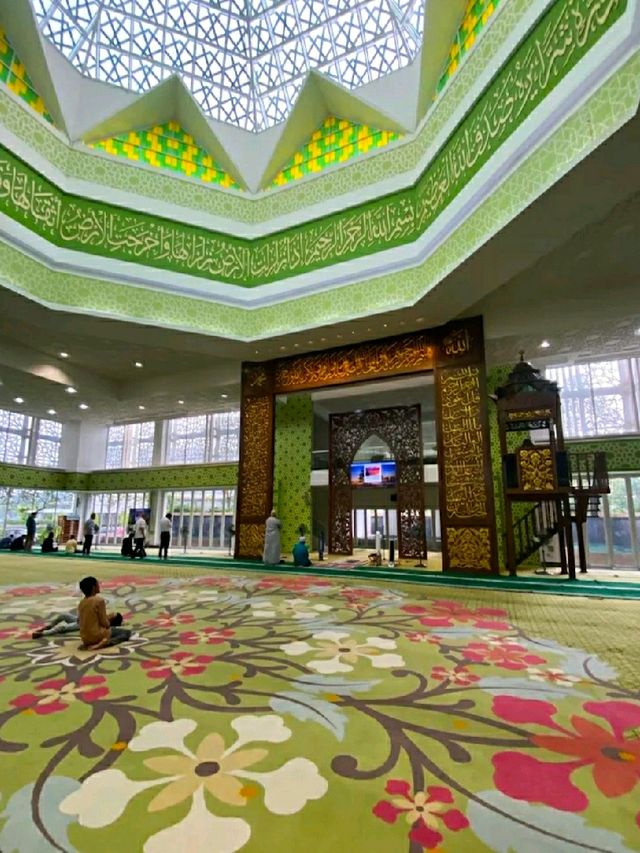 BEAUTIFUL MOSQUE IN CYBERJAYA.