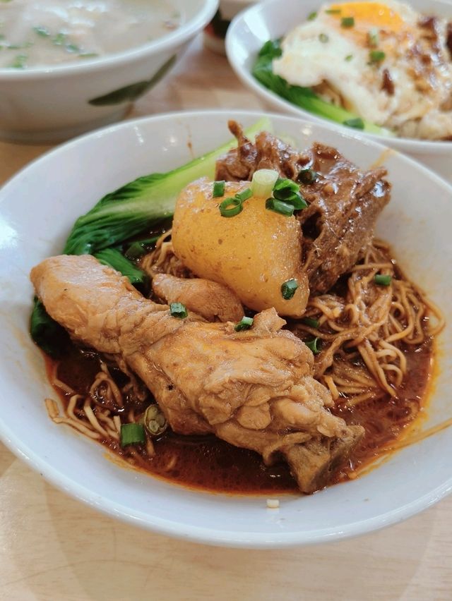 Must TRY food Best Wan tan noodle •√Eco Botanica