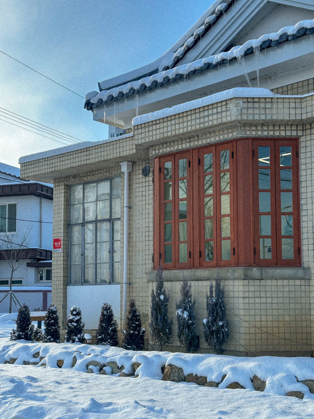 지어진 지 100년이 넘는 적산가옥 개조카페