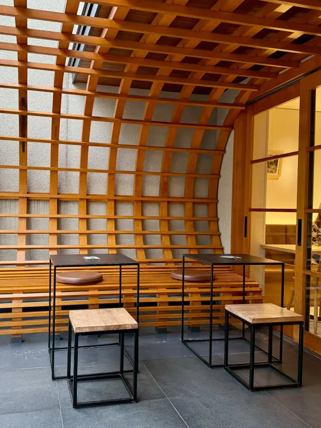 A Hidden Gem in Omotesando: BE:SIDE