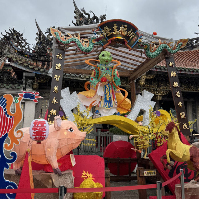 【台湾】台北最強のパワースポット　龍山寺
