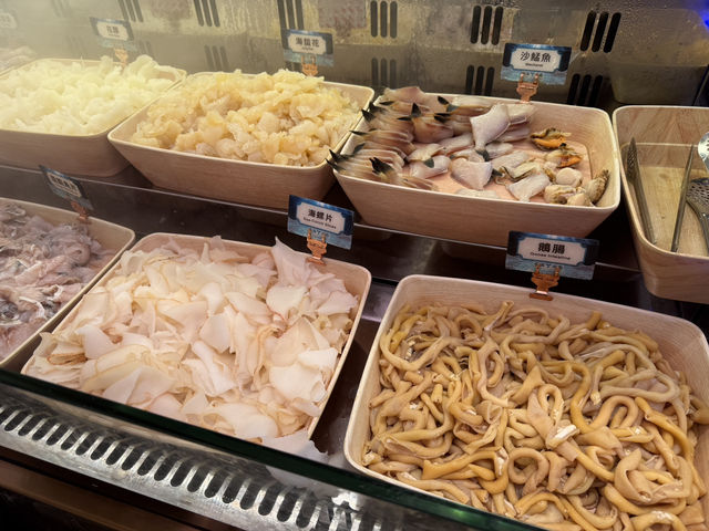 必須打卡：真心大癲！任撈任食海鮮放題打邊爐！