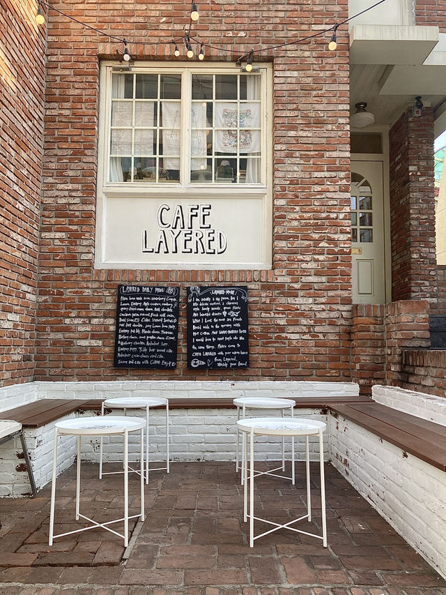 【韓国🇰🇷弘大カフェ】Cafe Layered カフェレイヤード