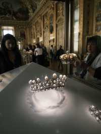 Louvre Museum 🏛️✨