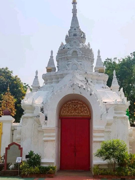 วัดคู่บ้านคู่เมืองลำพูน วัดพระธาตุหริภุญไชย✨️